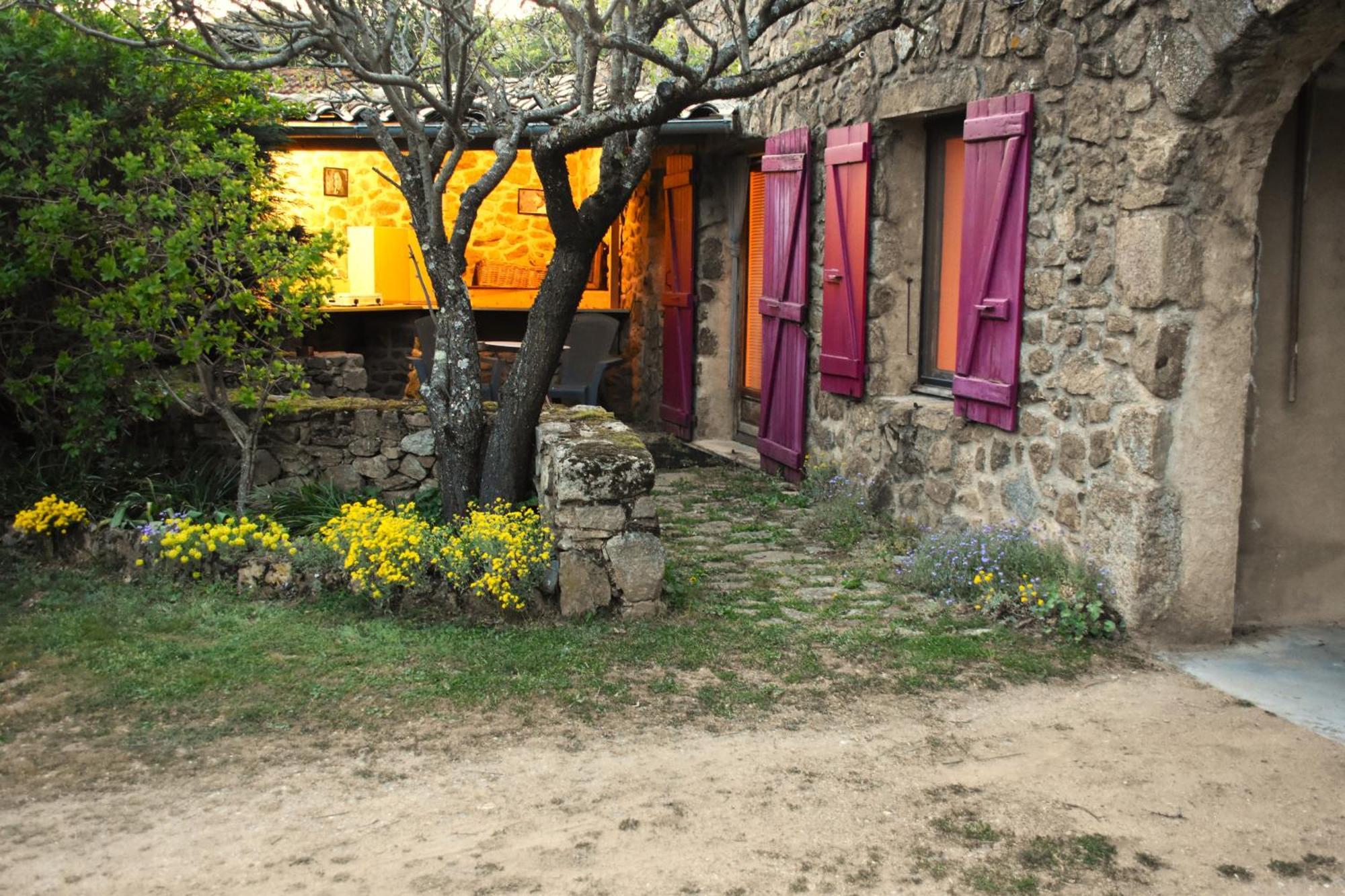 Chambre D'Hotes De Thoree Maclas Exterior foto